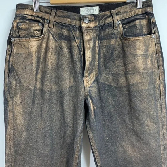 We‎ the Free Women's Maggie Metallic Rose Coated Distressed Hem Jeans SIze 30 - Picture 3 of 13
